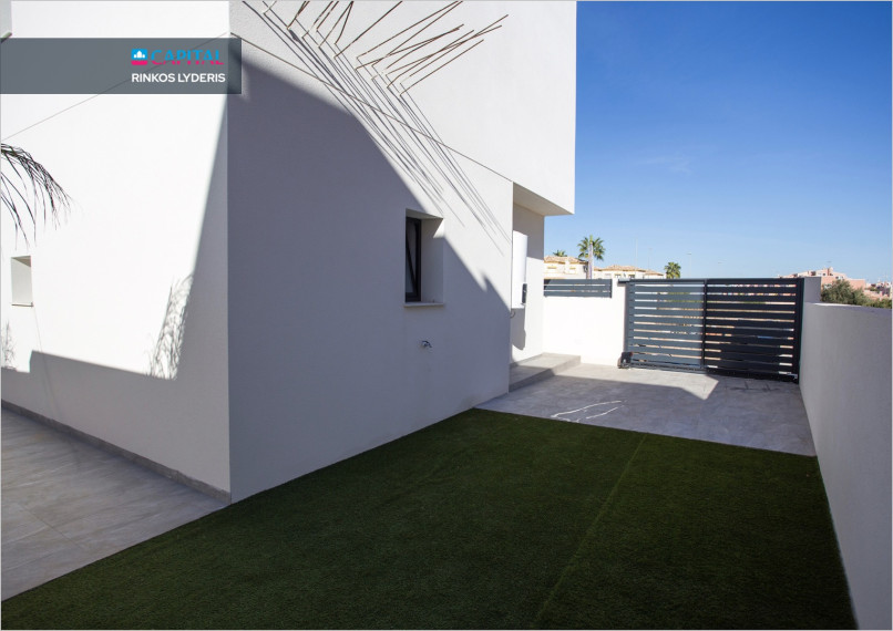 Parduodamas namas Calle la Herrada 98 , 201.00 kv.m ploto,  Floors 19