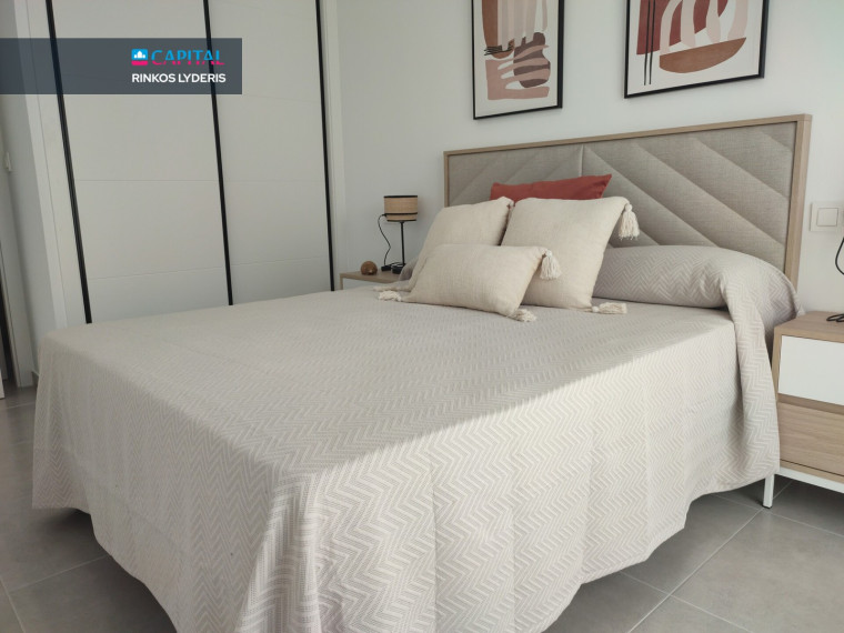 Parduodamas namas Calle José Sánchez Lozano 4 , 96.00 kv.m ploto,  Floors 14