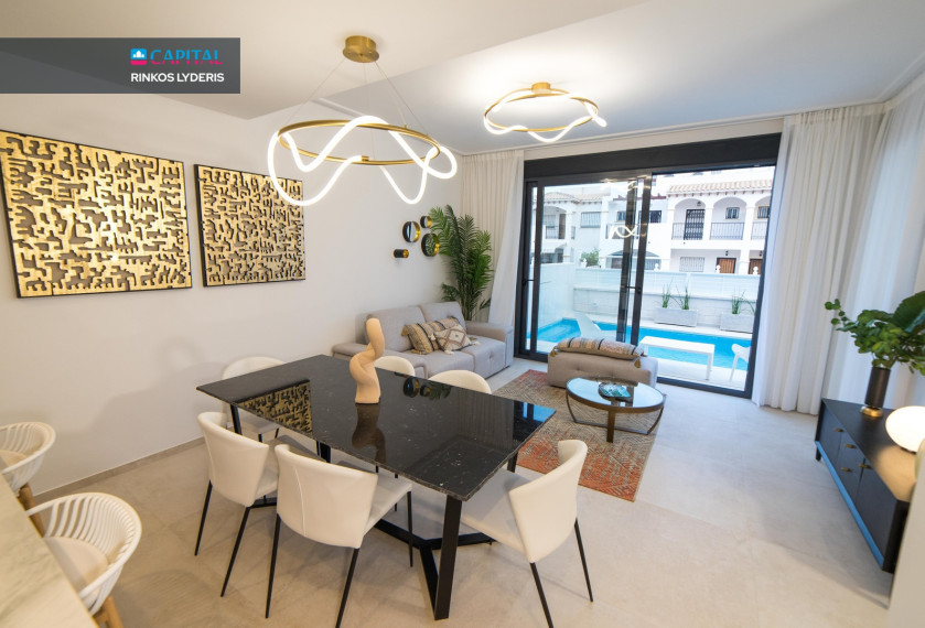 Parduodamas namas Calle Almohabenos 68 , 204.00 kv.m ploto,  Floors 6