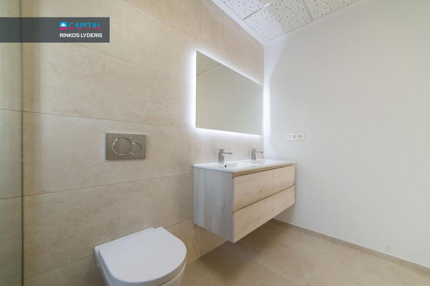 Parduodamas namas Calle Almohabenos 68 , 204.00 kv.m ploto,  Floors 14