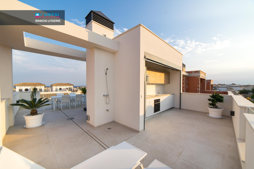 Parduodamas namas Calle Almohabenos 68 , 204.00 kv.m ploto,  Floors 18