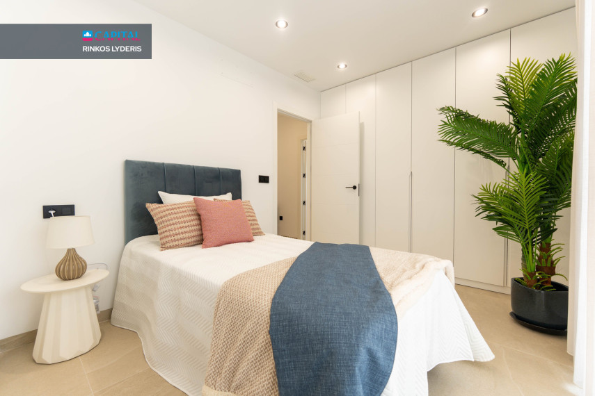 Parduodamas namas Calle Salvador Saura 21 , 112.00 kv.m ploto,  Floors 15