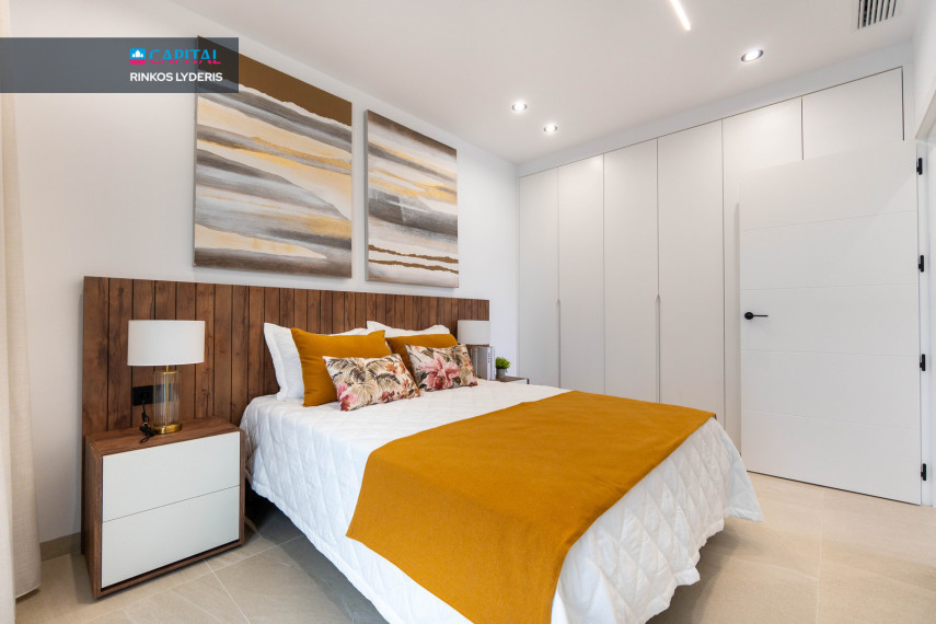 Parduodamas namas Calle Salvador Saura 21 , 112.00 kv.m ploto,  Floors 12