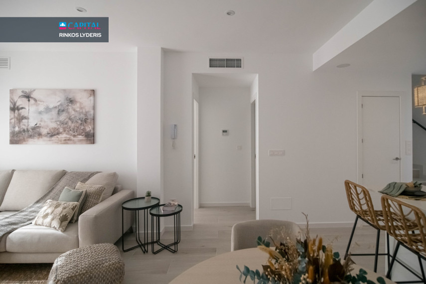 Parduodamas namas Calle Carlos I 8 , 117.00 kv.m ploto,  Floors 7