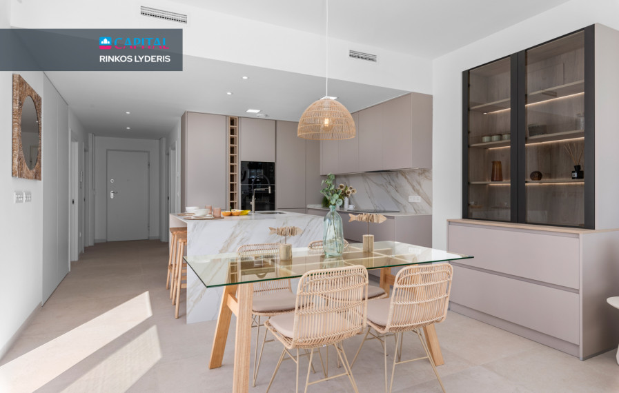 Parduodamas namas Calle Infanta Cristina 56 , 101.00 kv.m ploto,  Floors 8