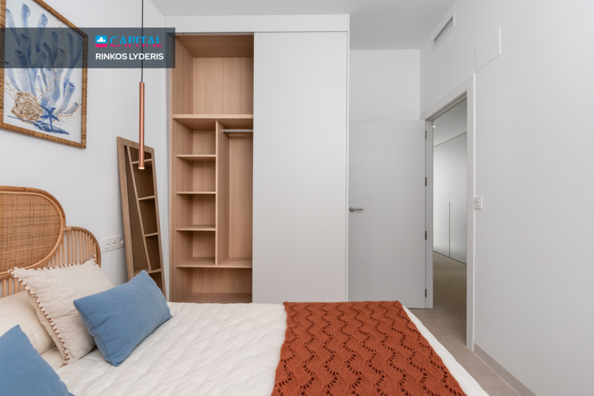Parduodamas namas Calle Infanta Cristina 56 , 101.00 kv.m ploto,  Floors 15