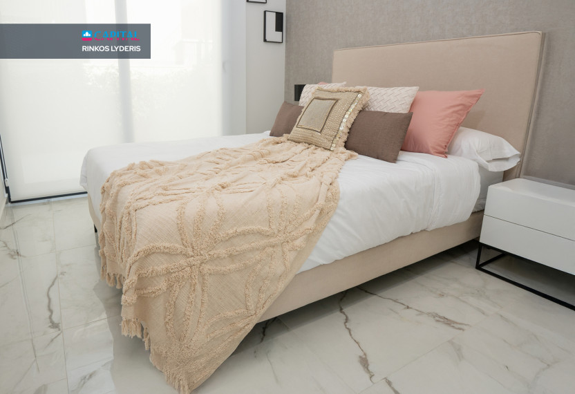 Parduodamas namas Calle Gerona 18 , 167.00 kv.m ploto,  Floors 9