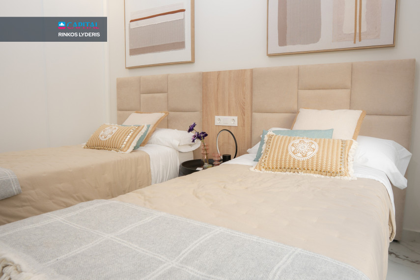 Parduodamas namas Calle Gerona 18 , 167.00 kv.m ploto,  Floors 11
