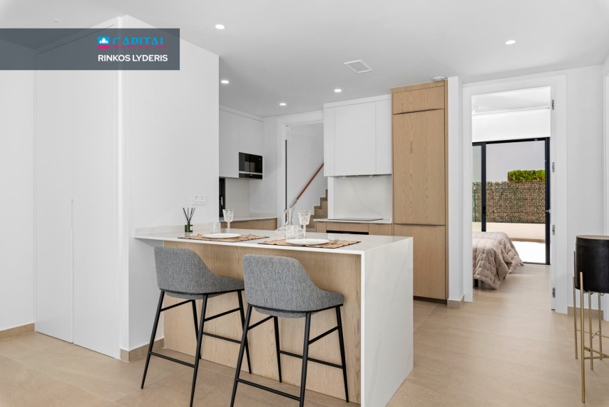 Parduodamas namas Calle Sector y-1 Campoa-Sector Nort 121 , 242.00 kv.m ploto,  Floors 18