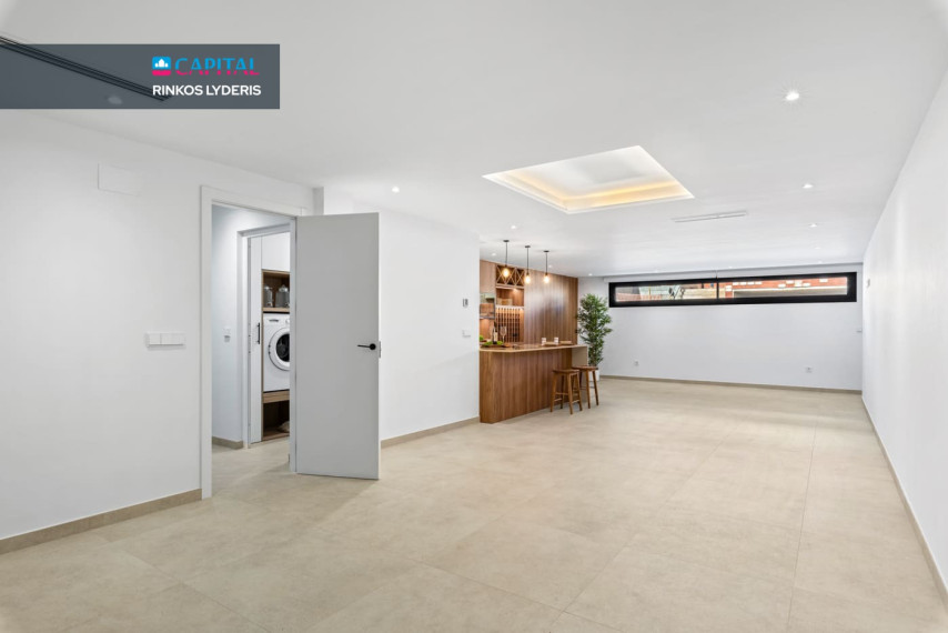 Parduodamas namas Calle Solana 13 , 311.00 kv.m ploto,  Floors 15
