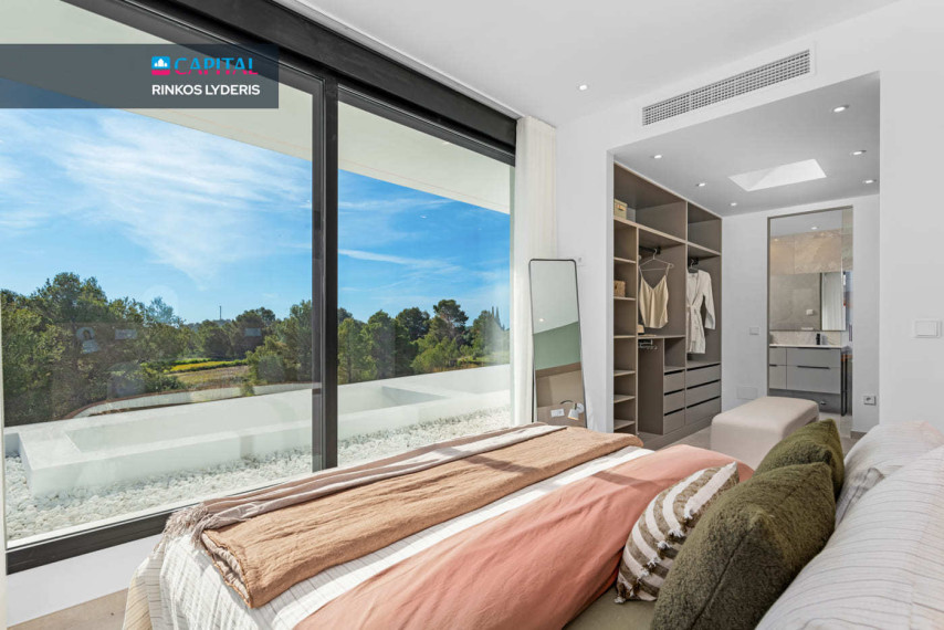 Parduodamas namas Calle Solana 13 , 307.00 kv.m ploto,  Floors 9
