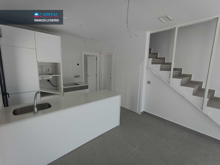 Parduodamas namas Calle Manuel de Falla 58 , 96.00 kv.m ploto,  Floors 2