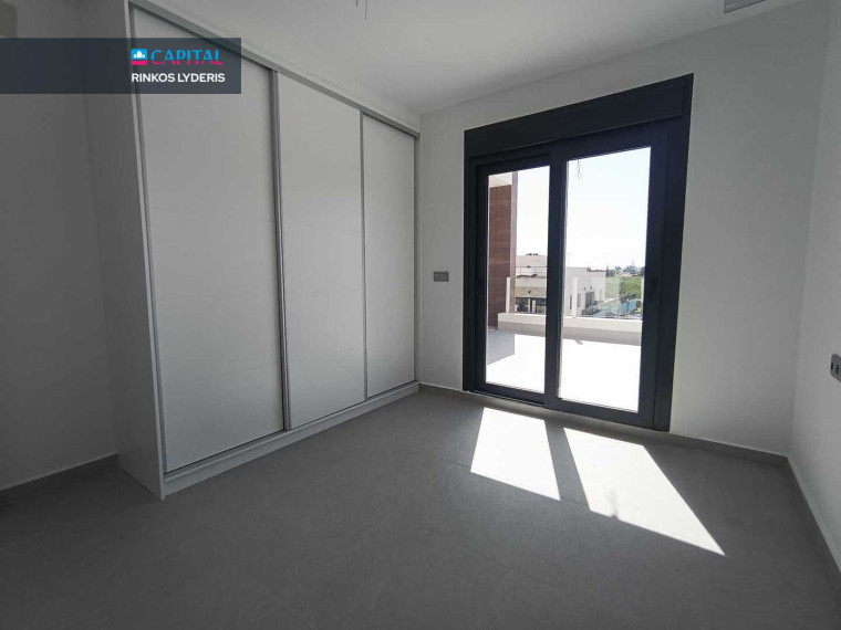 Parduodamas namas Calle Manuel de Falla 58 , 96.00 kv.m ploto,  Floors 11