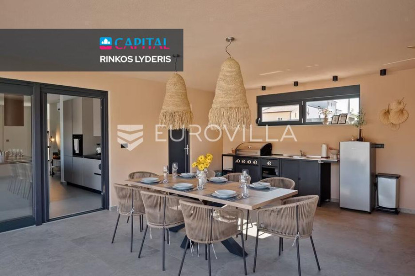 Parduodamas namas Ulica Istarska 29 , 213.00 kv.m ploto, 2 Floors 9