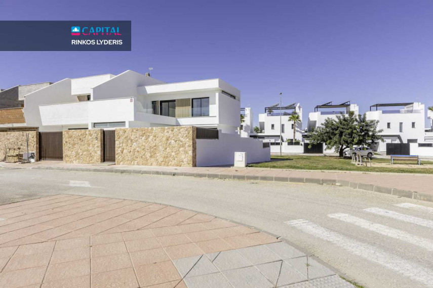 Parduodamas namas Calle Adán 46 , 127.00 kv.m ploto,  Floors 11