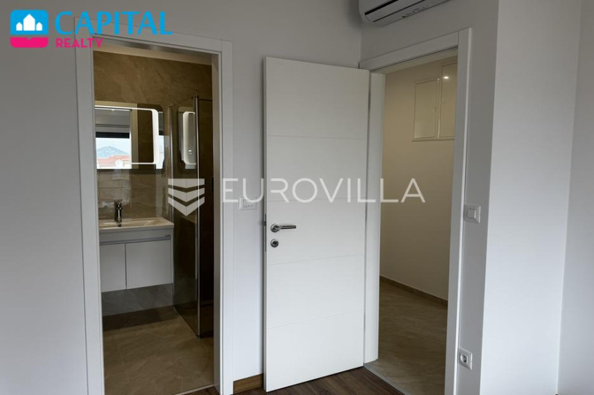 Parduodamas namas Ulica Katarine Zrinske 33 , 169.89 kv.m ploto, 3 Floors 17