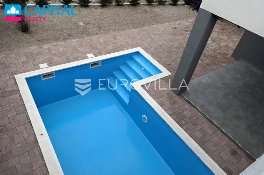Parduodamas namas Ulica Katarine Zrinske 33 , 169.89 kv.m ploto, 3 Floors 20
