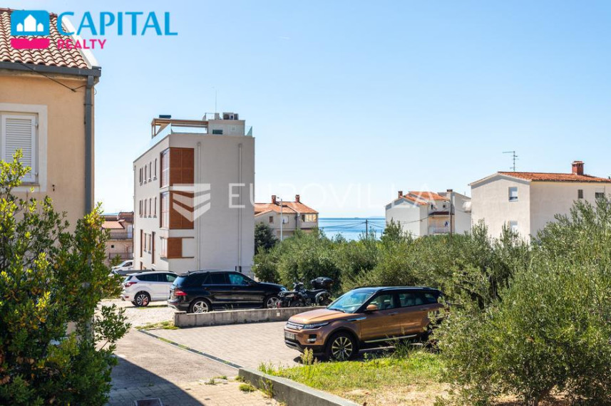 Parduodamas namas Cesta Svetog Martina 87 , 450.00 kv.m ploto, 4 aukštai 36
