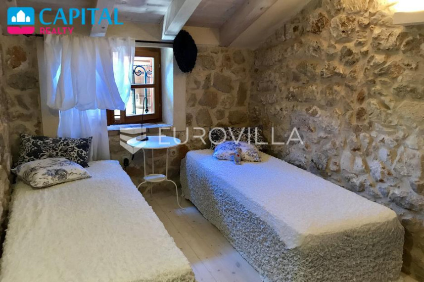 Parduodamas namas 87.70 kv.m ploto, 2 aukštai 7