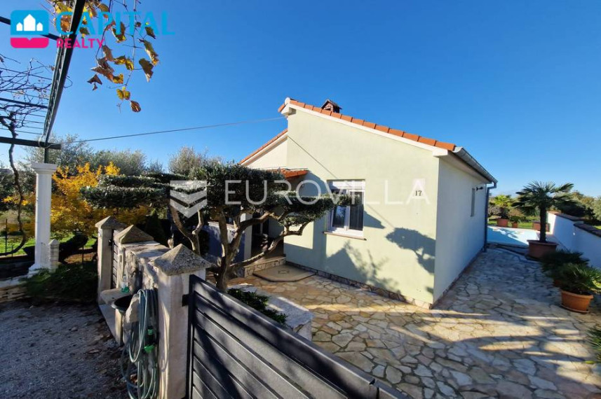 Parduodamas namas Veli vrh , 550.00 kv.m ploto, 1 aukštai 45