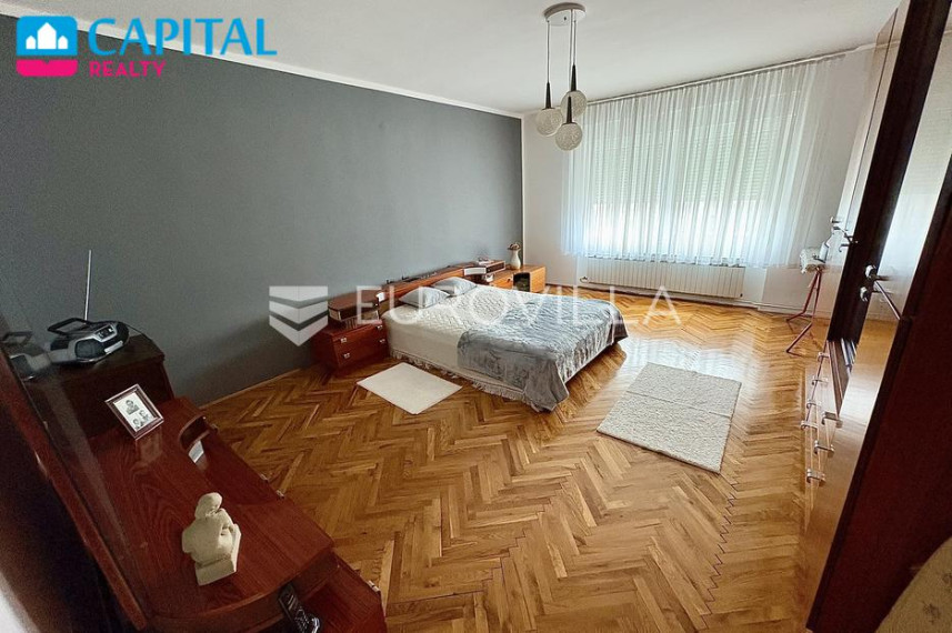 Parduodamas namas Južna Obilaznica 2a , 385.00 kv.m ploto, 4 aukštai 14