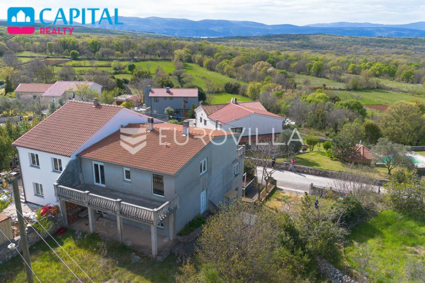 Parduodamas namas Sabljići 6 , 330.00 kv.m ploto, 3 aukštai 17