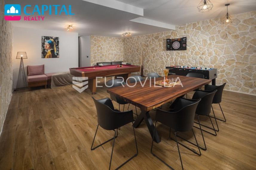 Parduodamas namas Ribarska ulica 161 , 330.00 kv.m ploto, 3 aukštai 42