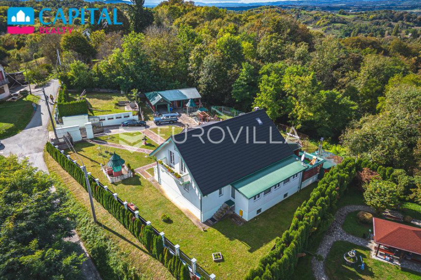 Parduodamas namas Školska ulica 8 , 396.00 kv.m ploto, 2 aukštai 2