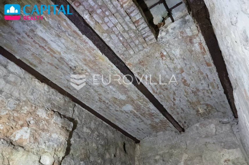 Parduodamas namas Ulica od Sigurate 4 , 457.00 kv.m ploto, 4 aukštai 6