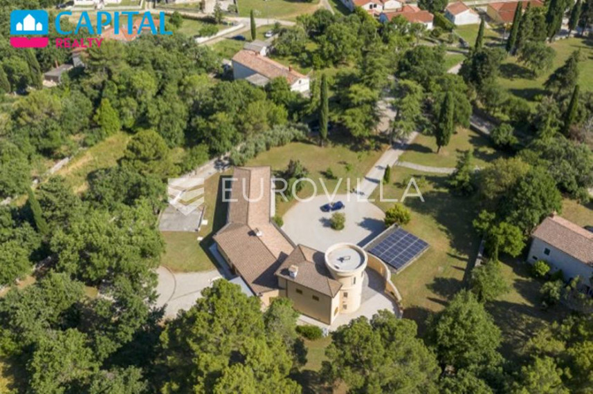Parduodamas namas Barban 41b , 350.00 kv.m ploto, 1 aukštai 2