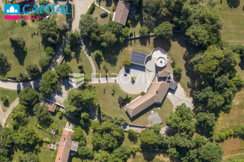 Parduodamas namas Barban 41b , 350.00 kv.m ploto, 1 aukštai 4