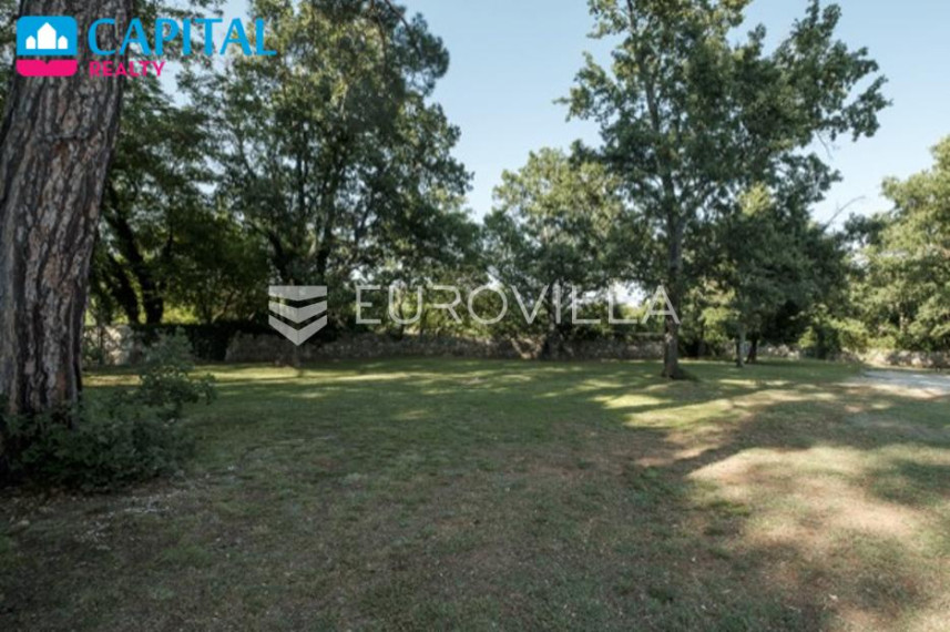 Parduodamas namas Barban 41b , 350.00 kv.m ploto, 1 aukštai 31