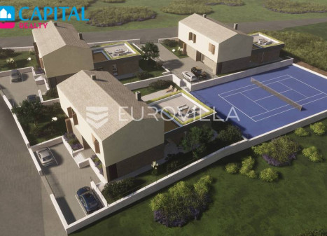 Parduodamas namas 390.00 kv.m ploto, 3 aukštai Parduodamas namas 390.00 kv.m ploto, 3 aukštai