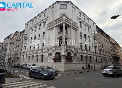 Parduodamas butas Trg Kralja Petra Svačića 17 , 135.00 kv.m ploto, 3 kambariai