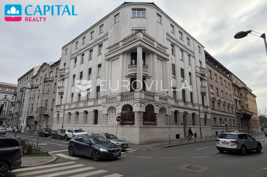 Parduodamas butas Trg Kralja Petra Svačića 17 , 135.00 kv.m ploto, 3 kambariai 1