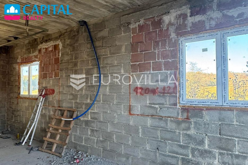 Parduodamas namas trg hrvatskih branitelja 18 , 300.00 kv.m ploto, 3 aukštai 1