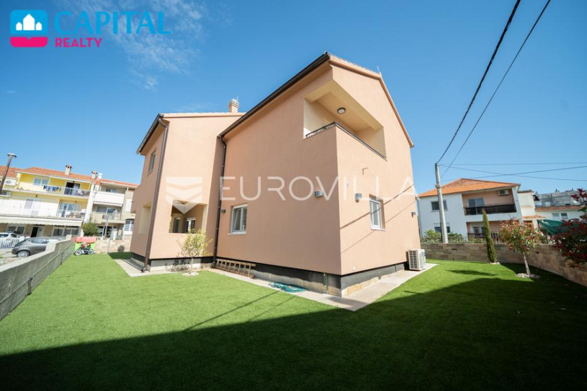 Parduodamas namas Hvarska ulica 2 , 210.55 kv.m ploto, 4 aukštai 28
