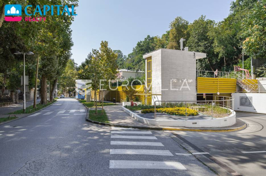 Parduodamas namas Ulica Rokov perivoj 93 , 661.00 kv.m ploto, 1 aukštai 3