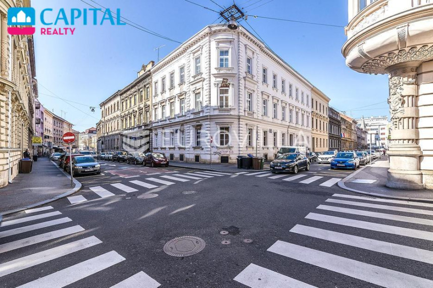 Parduodamas butas Trg Žrtava Fašizma 7 , 120.00 kv.m ploto, 4 kambariai 5
