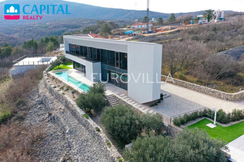 Parduodamas namas Vrani 15 , 240.00 kv.m ploto, 2 aukštai 2