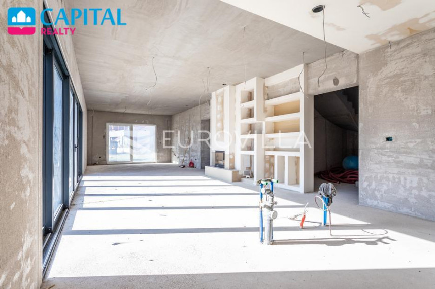 Parduodamas namas Cesta Doktor Franje Tuđmana 746 , 308.00 kv.m ploto, 2 aukštai 4