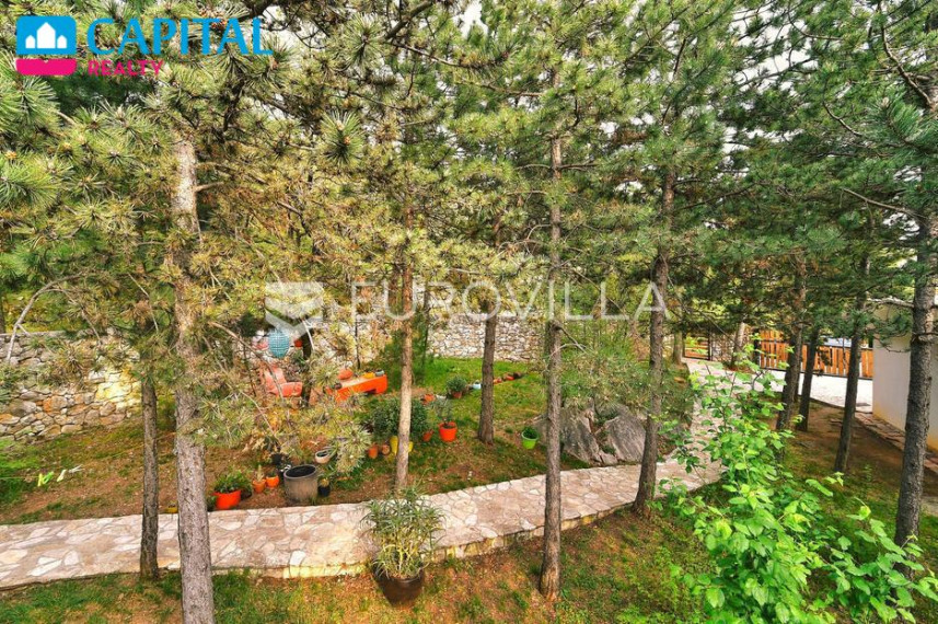 Parduodamas namas Šetalište Kostrenskih boraca 1 , 210.00 kv.m ploto, 1 aukštai 13