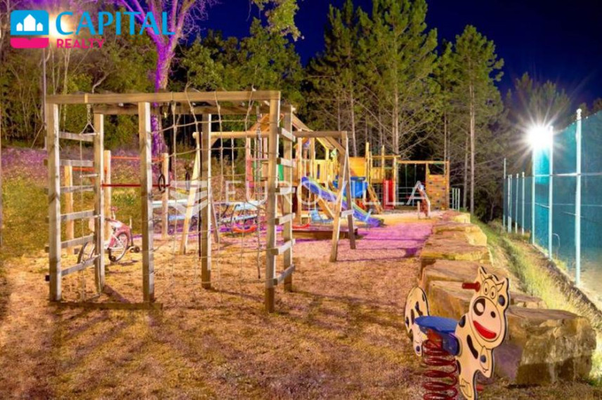 Parduodamas namas Ravnica 8 , 450.00 kv.m ploto, 2 aukštai 21