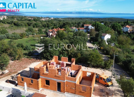 Parduodamas namas 150.73 kv.m ploto, 2 aukštai