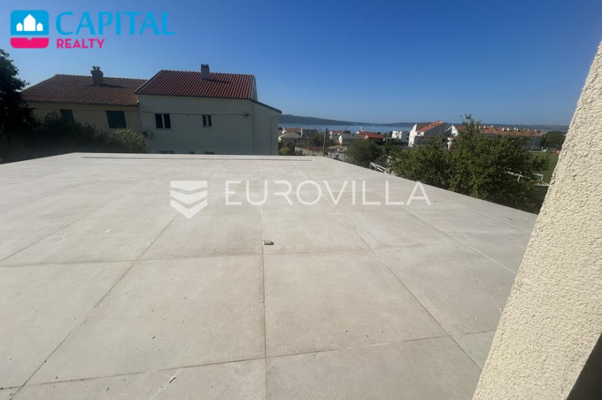Parduodamas namas Cesta Doktor Franje Tuđmana 438 , 165.00 kv.m ploto, 3 aukštai 27