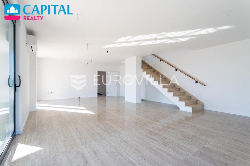 Parduodamas namas Obala Petra Krešimira IV 4 , 328.41 kv.m ploto, 3 aukštai 6