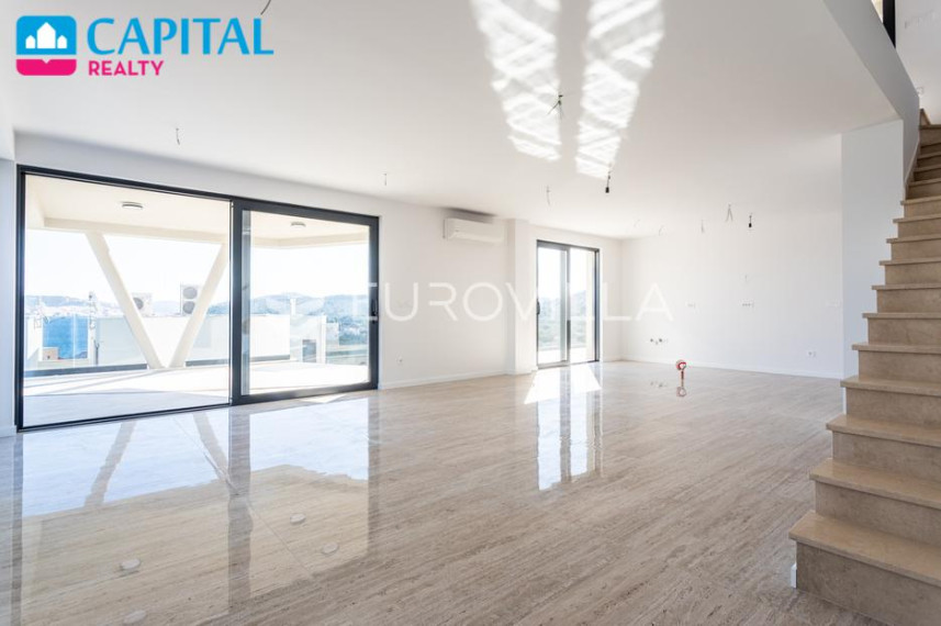Parduodamas namas Obala Petra Krešimira IV 4 , 328.41 kv.m ploto, 3 aukštai 7