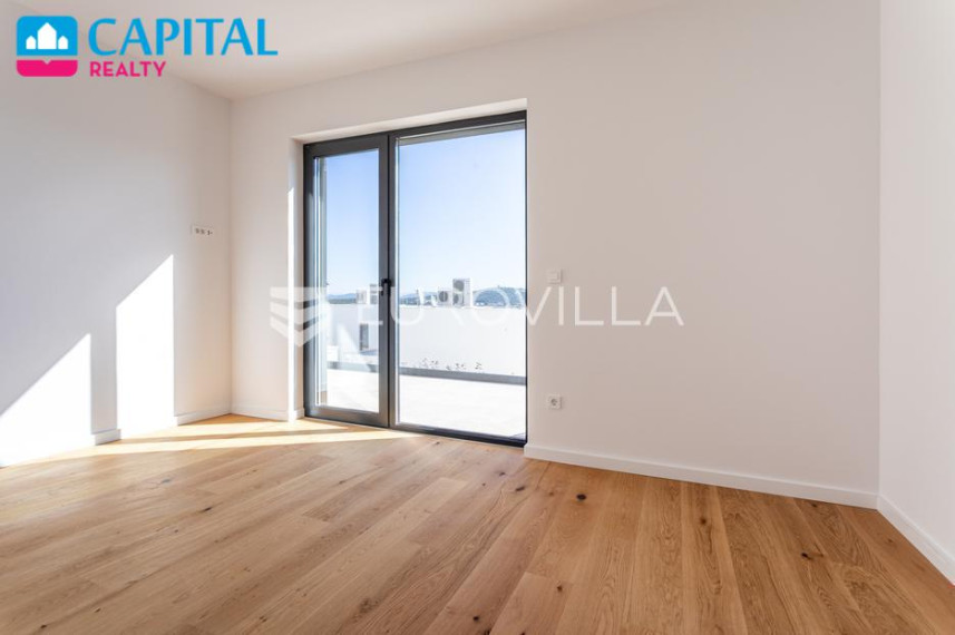 Parduodamas namas Obala Petra Krešimira IV 4 , 328.41 kv.m ploto, 3 aukštai 9