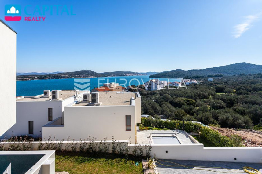 Parduodamas namas Obala Petra Krešimira IV 4 , 328.41 kv.m ploto, 3 aukštai 24
