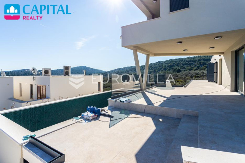 Parduodamas namas Obala Petra Krešimira IV 4 , 328.41 kv.m ploto, 3 aukštai 29